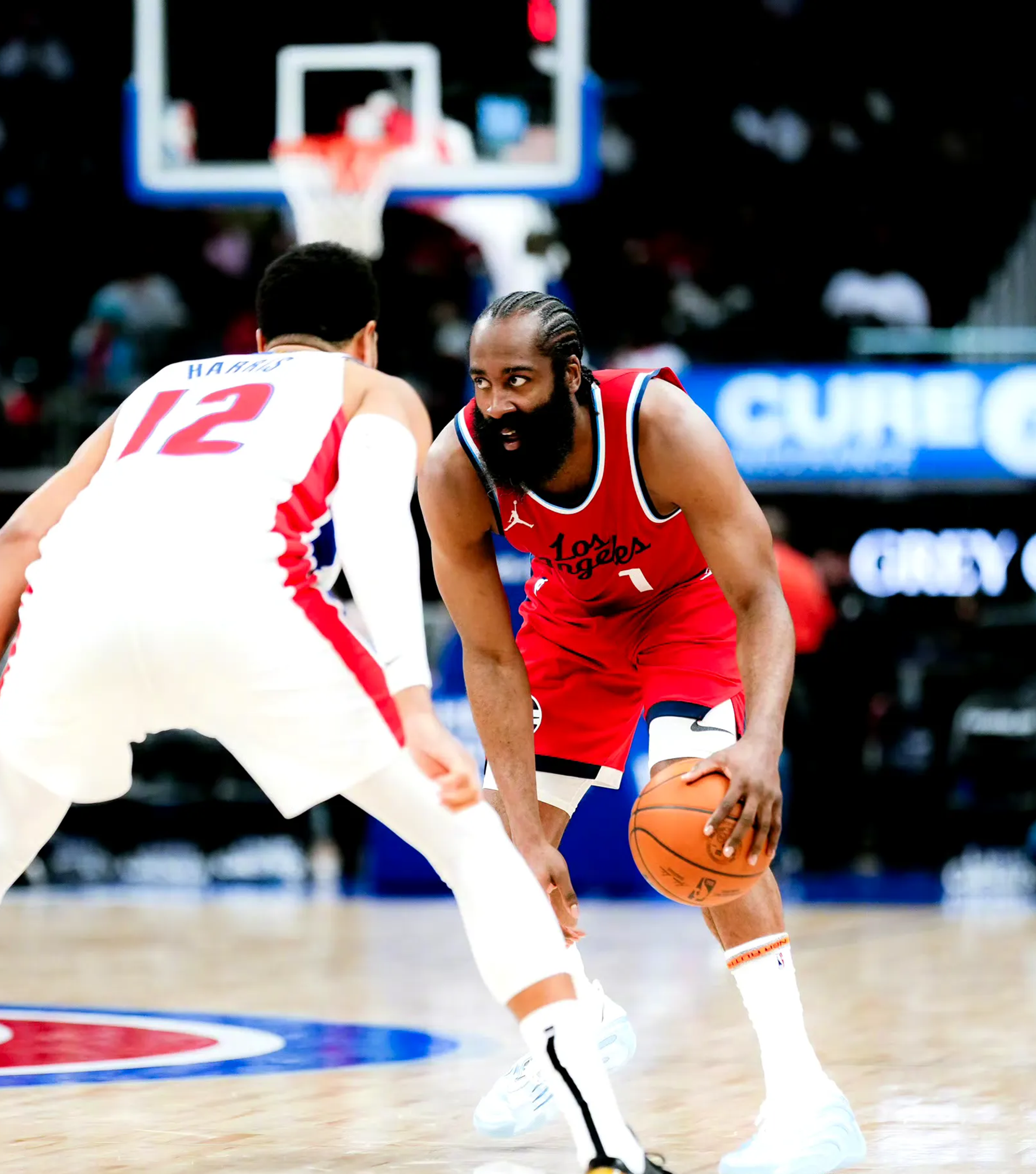 开云APP-快船不敌绿衫军，失利无缘季后赛