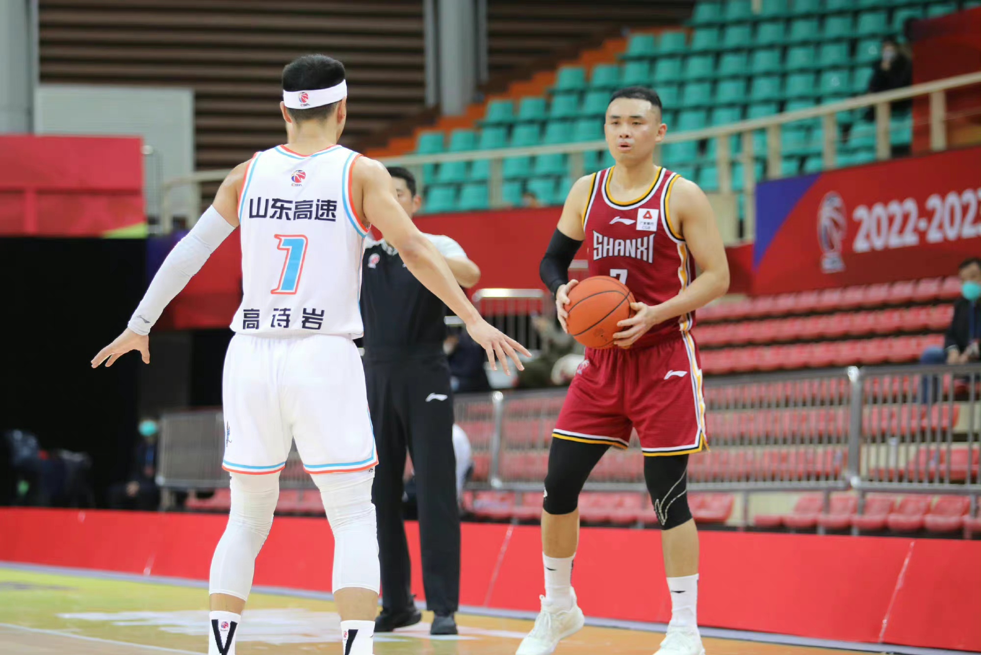 云南让球领先,下半场攻守转换需调整的简单介绍 云南让球领先,下半场攻守转换需调整的简单介绍