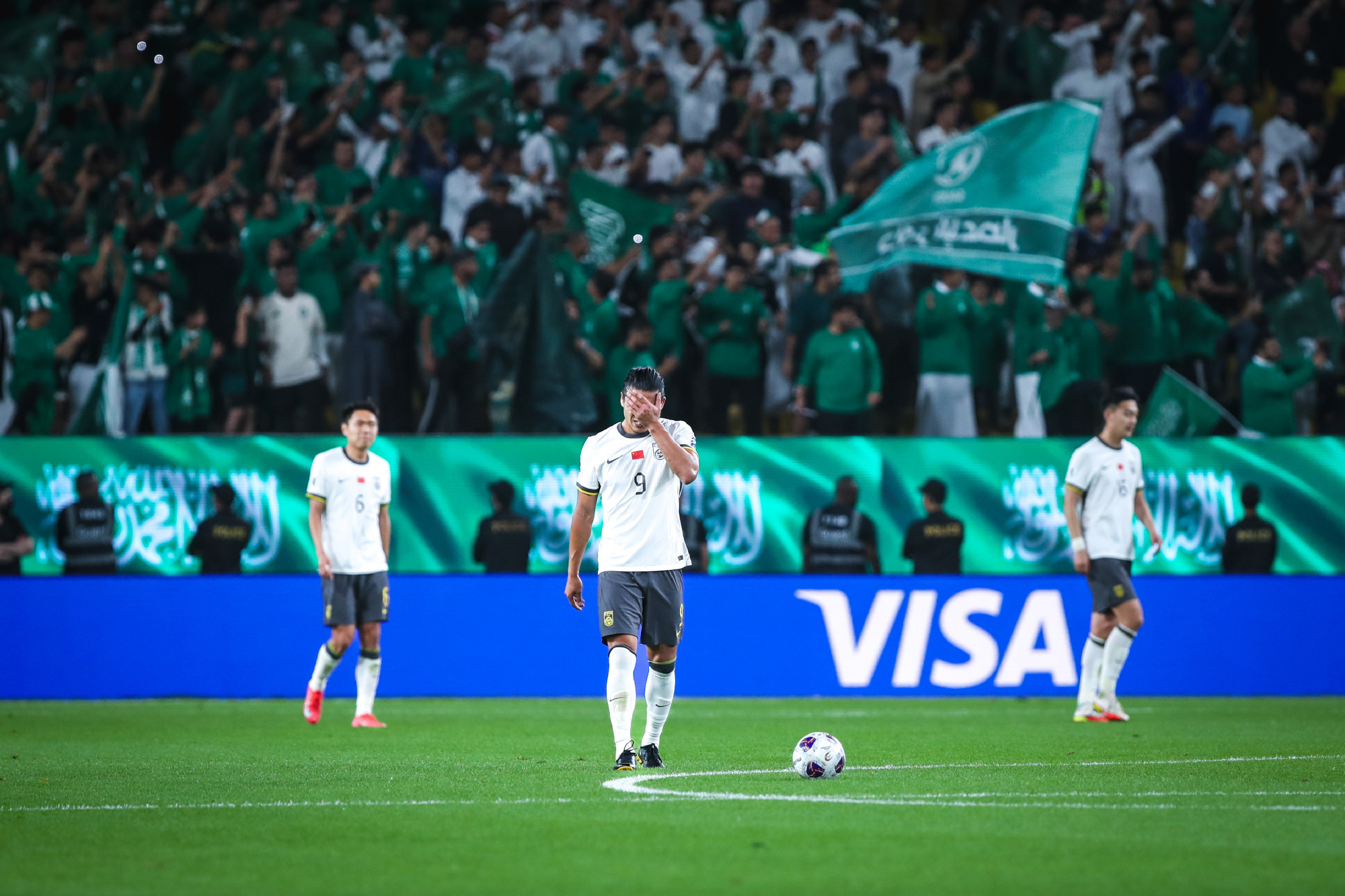 开云体育官网-亚洲足球比赛现场球员风采迷倒无数观众