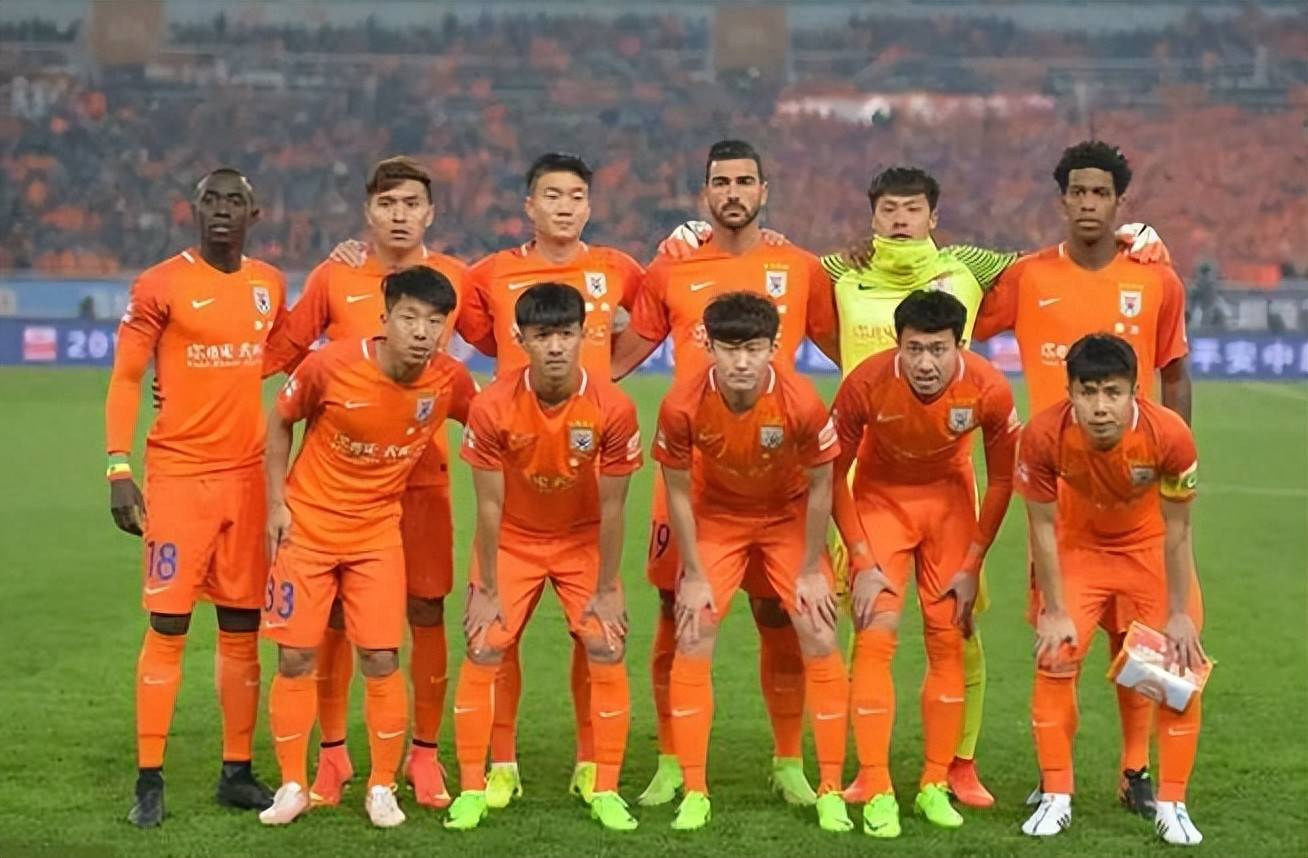 鲁能球迷加油：大声呐喊支持球队，为胜利加油的简单介绍