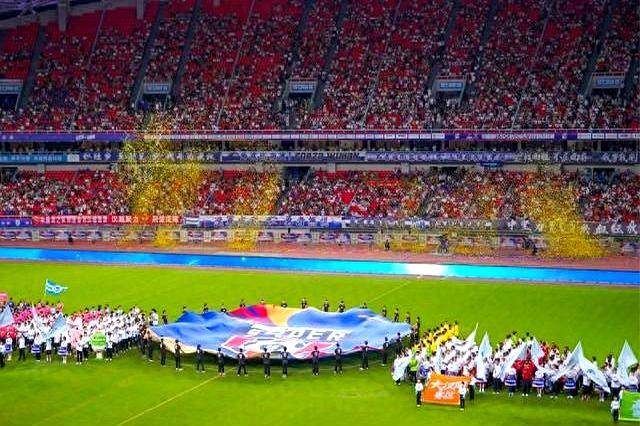 开云体育官网-足球比赛高潮迭起,各队实力抢眼球迷观赛热情高涨的简单介绍