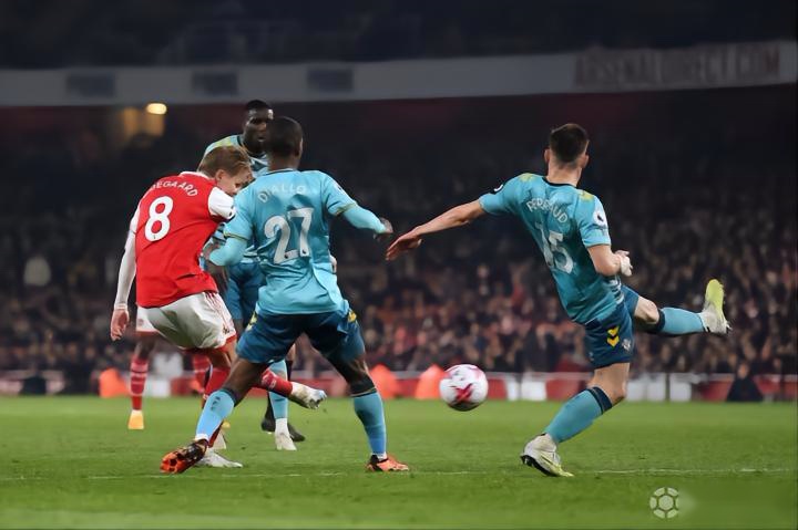 南安普顿大胜枪手，反超对手升至积分榜第六的简单介绍