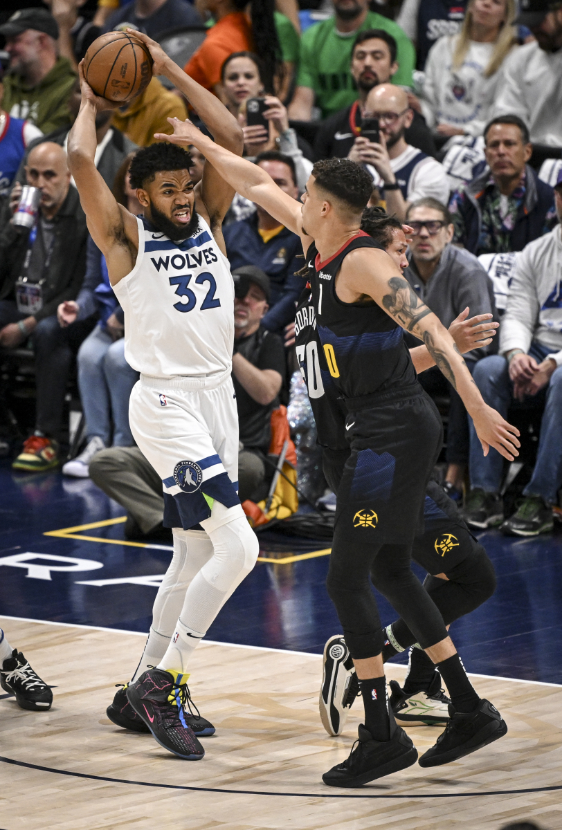 关于76人鏖战湖人，塔图姆高光表现的信息