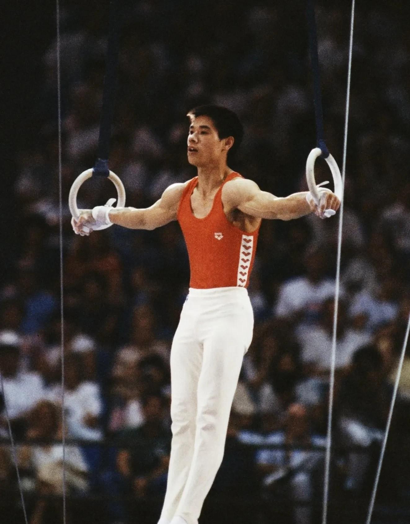 开云体育官网-德国体操名将动作优雅，稳获金牌